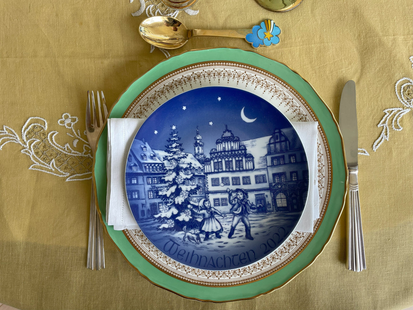 2022 Bareuther Christmas Plate