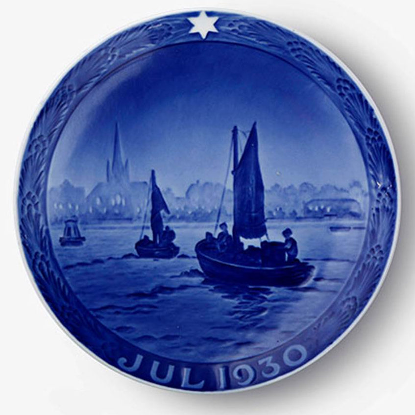 1930 Royal Copenhagen Christmas Plate