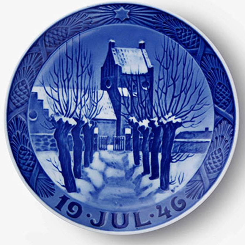 1946 Royal Copenhagen Christmas Plate