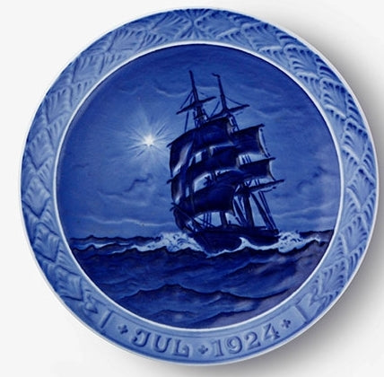 1924 Royal Copenhagen Christmas Plate