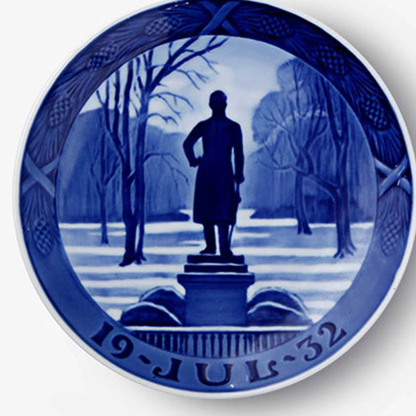 1932 Royal Copenhagen Christmas Plate