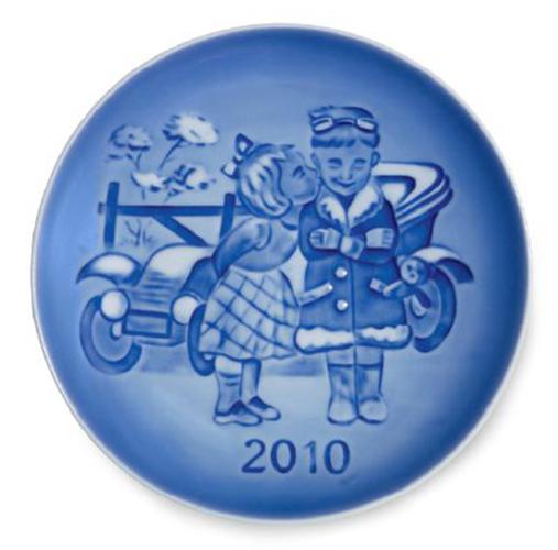 2010 Bing & Grondahl Childrens Day Plate